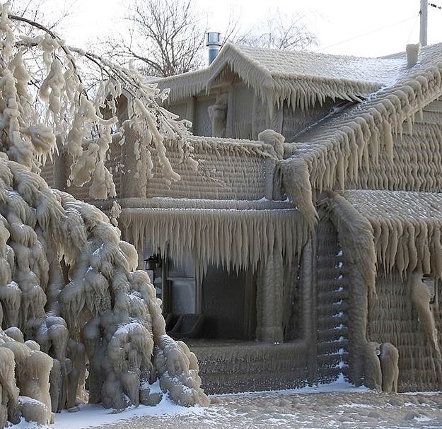 Temperature Plunge to 21F, People Experience Igloos in New York Small