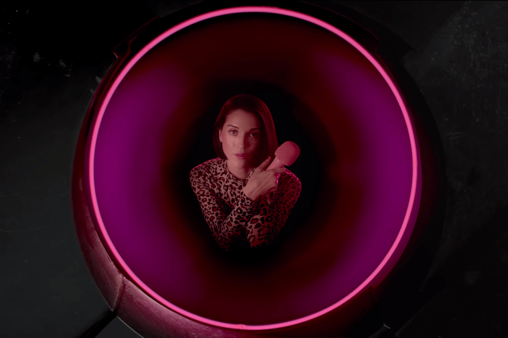 Video St. Vincent "New York" SPIN