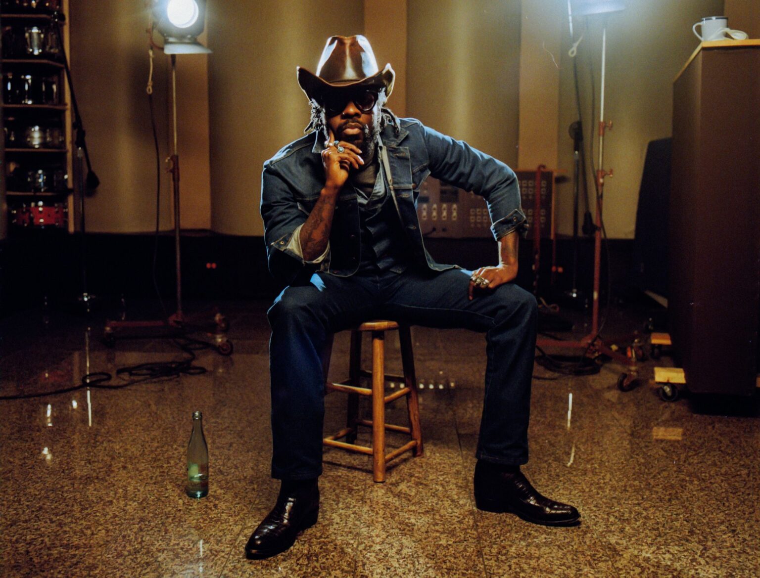 Boulevards Announce Electric Cowboy Born in Carolina Mud