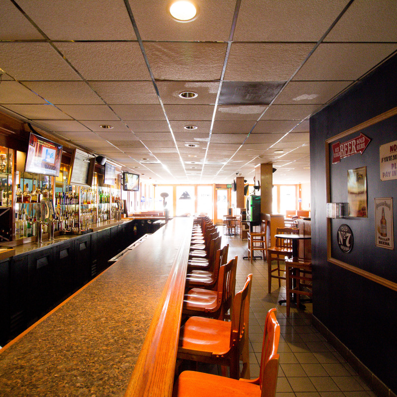 Caps Pizza & Bar Downtown, San Diego, CA