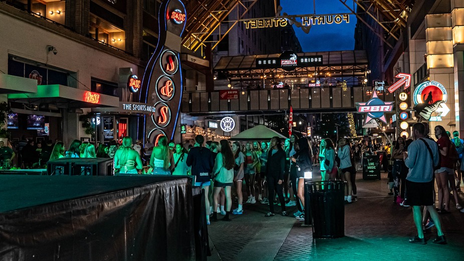 Locos Fourth Street Live, Louisville, KY