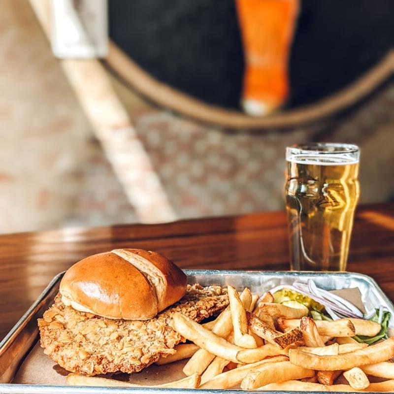 3 Halves Brewing Co Historic Downtown Liberty, Liberty, MO