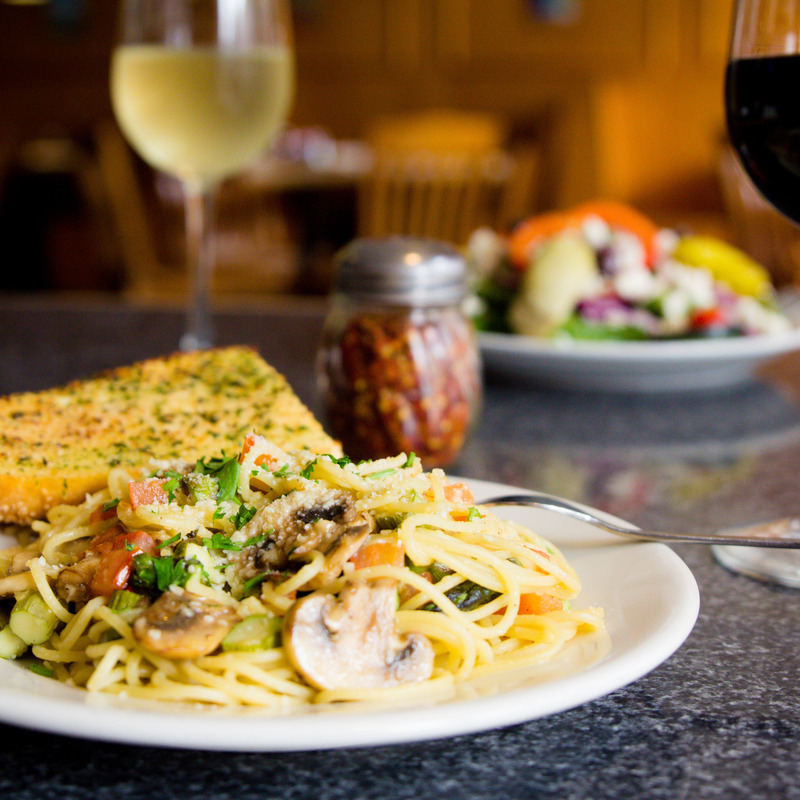 Caps Pizza & Bar Downtown, San Diego, CA