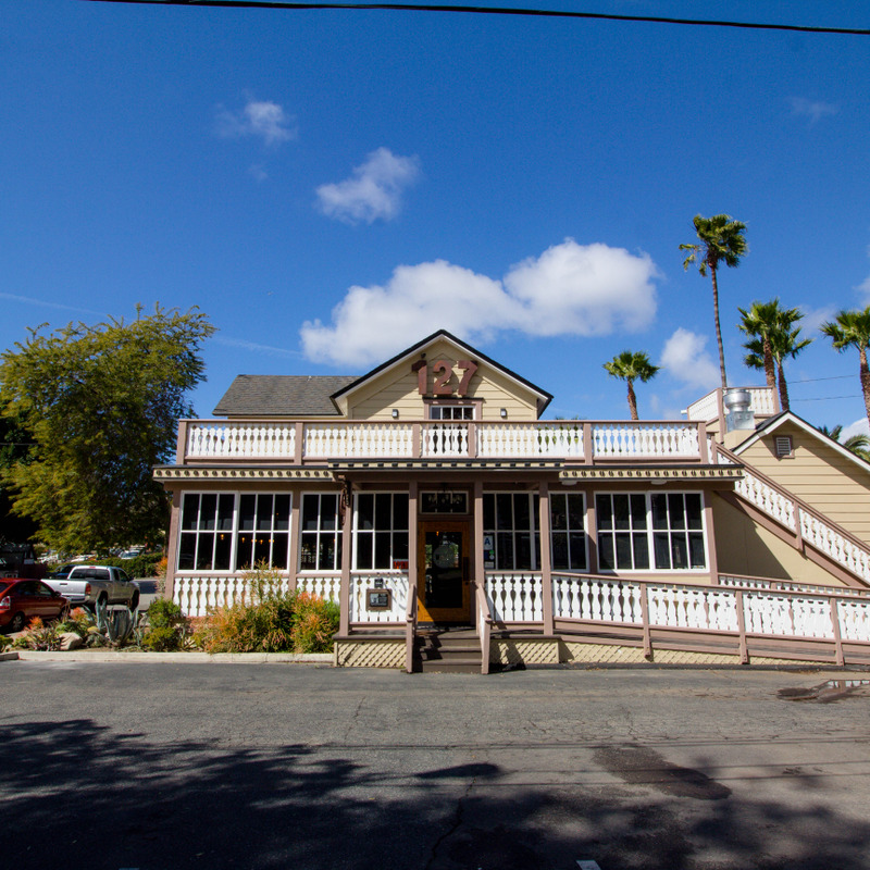 127 West Social House Downtown, Fallbrook, CA