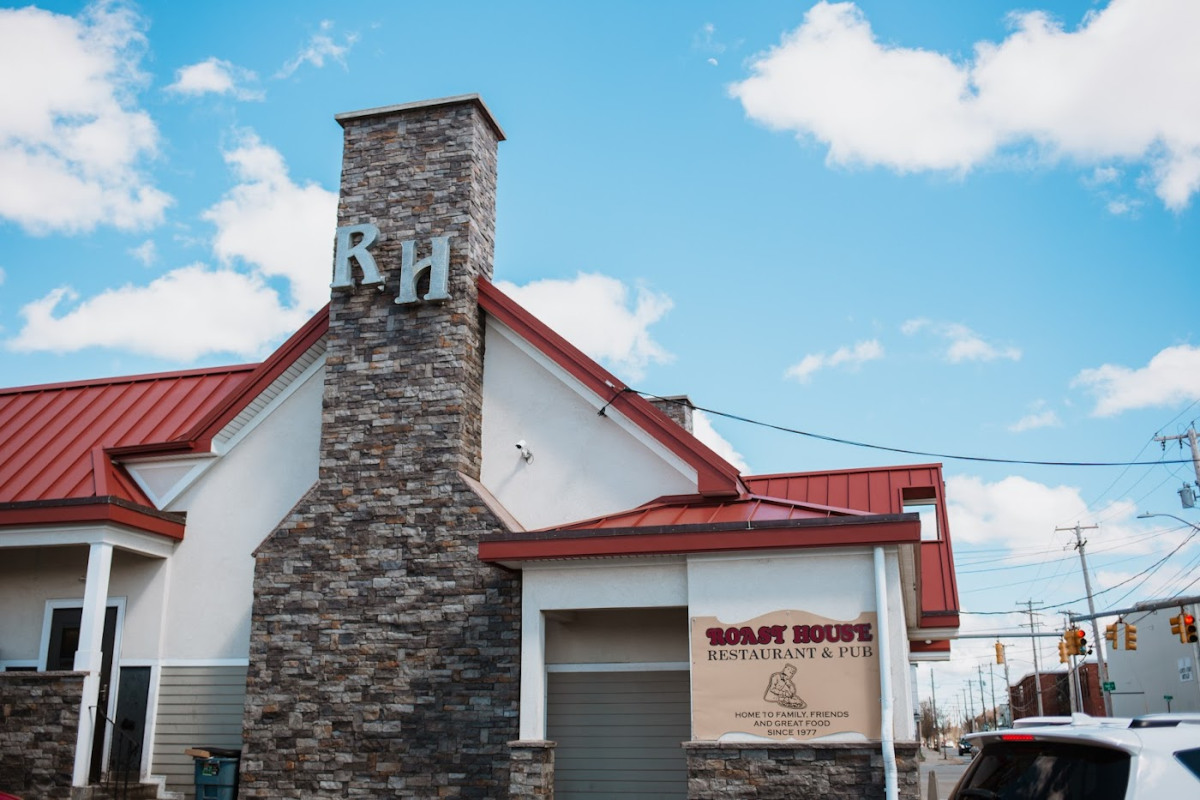 Roast House Pub and Restaurant About