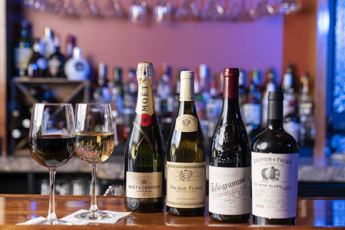 ster's Bistro and Bar About