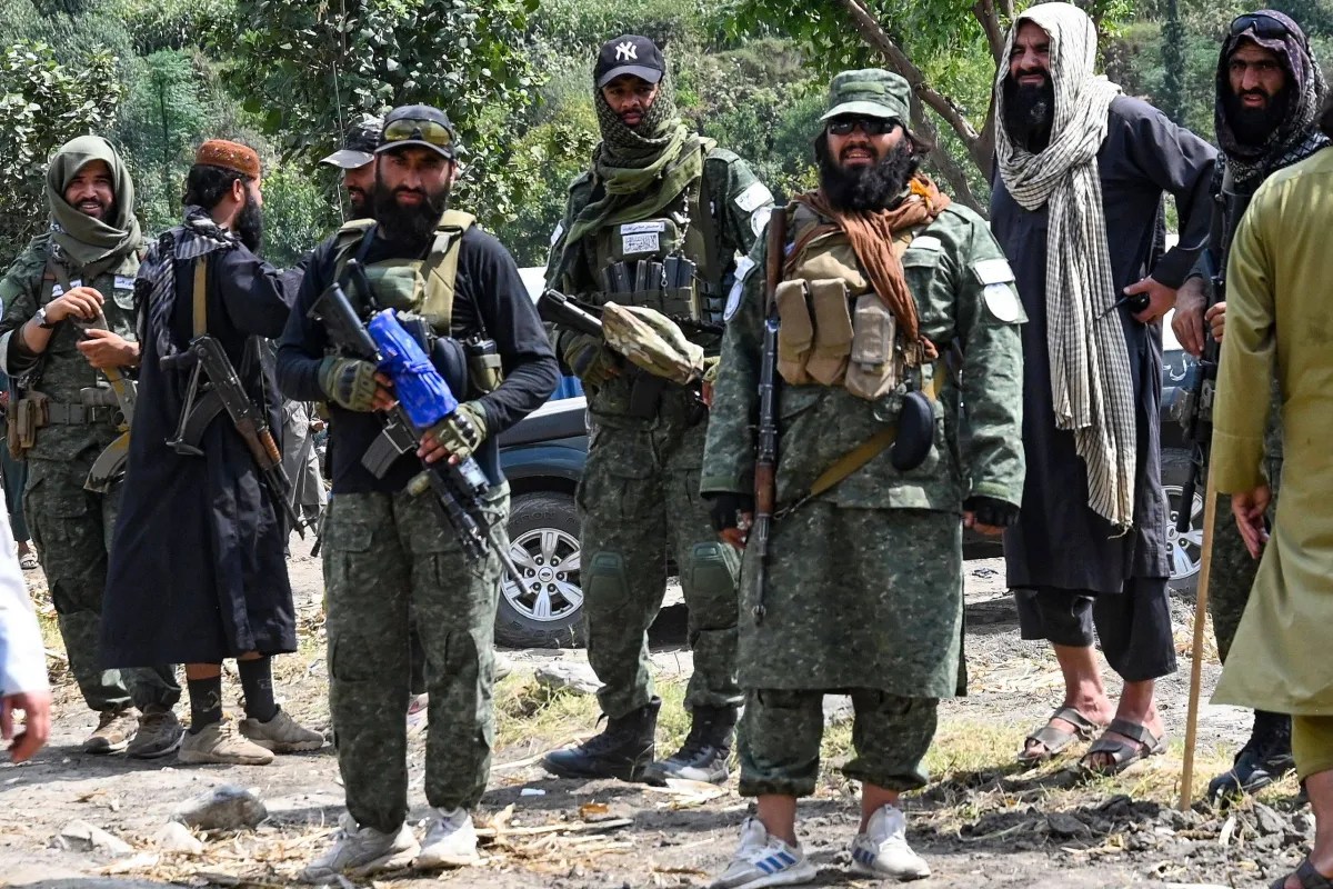 بوساطة قطرية… ألمانيا تُجري محادثات لإنشاء آلية منتظمة لترحيل لاجئين أفغان إلى بلادهم
