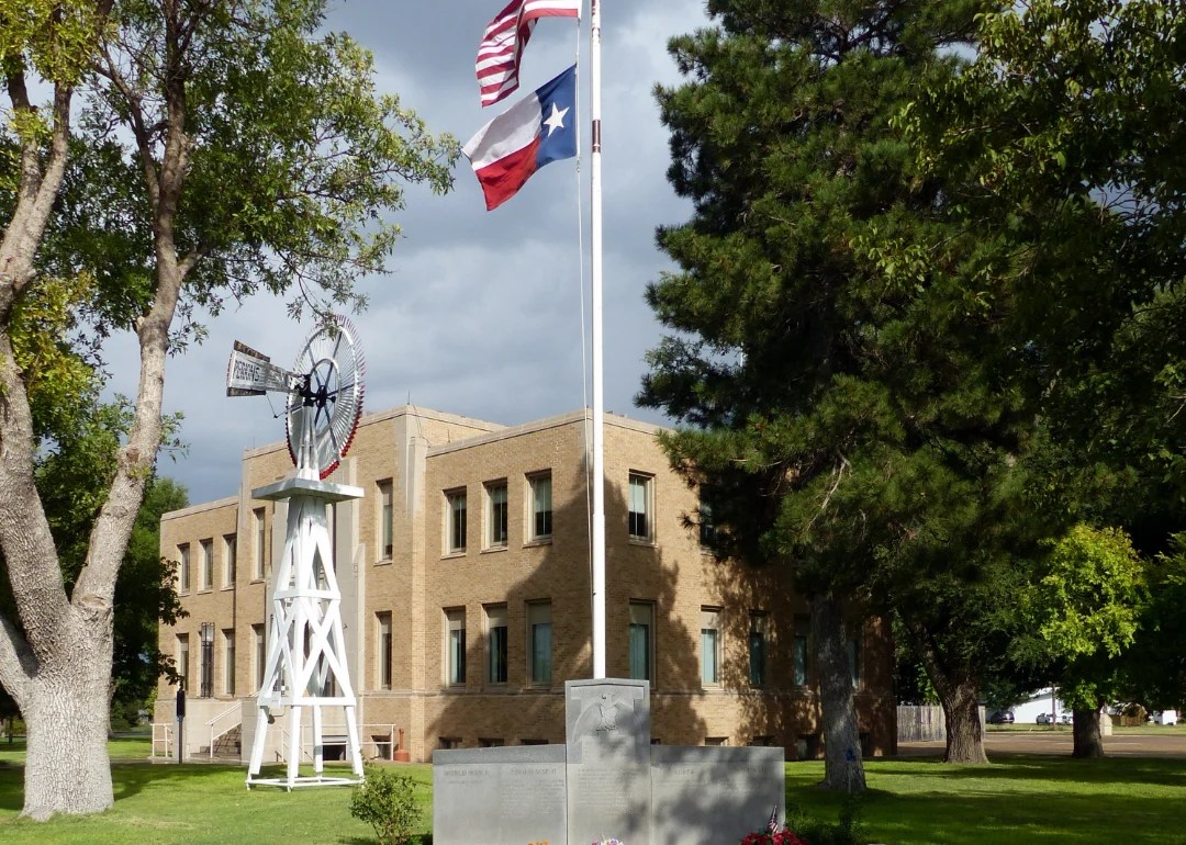 1 in 60 People in Hansford County, Texas Are Grandparents Caring for Grandchildren Stacker