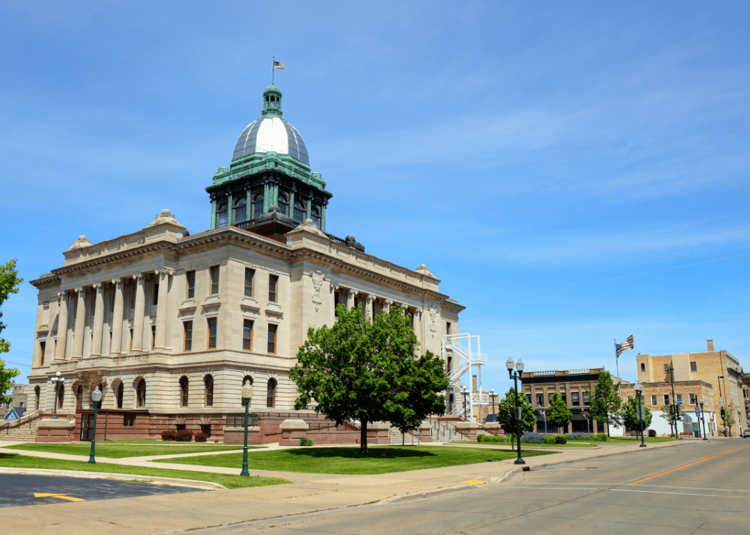 Warmest Decembers in Manitowoc County, Wisconsin History Stacker
