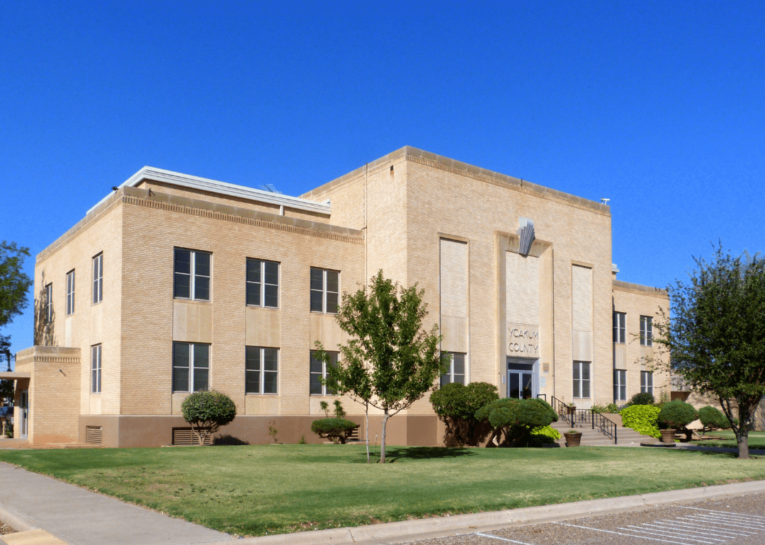 Warmest and Coldest Februaries in Yoakum County, Texas History Stacker