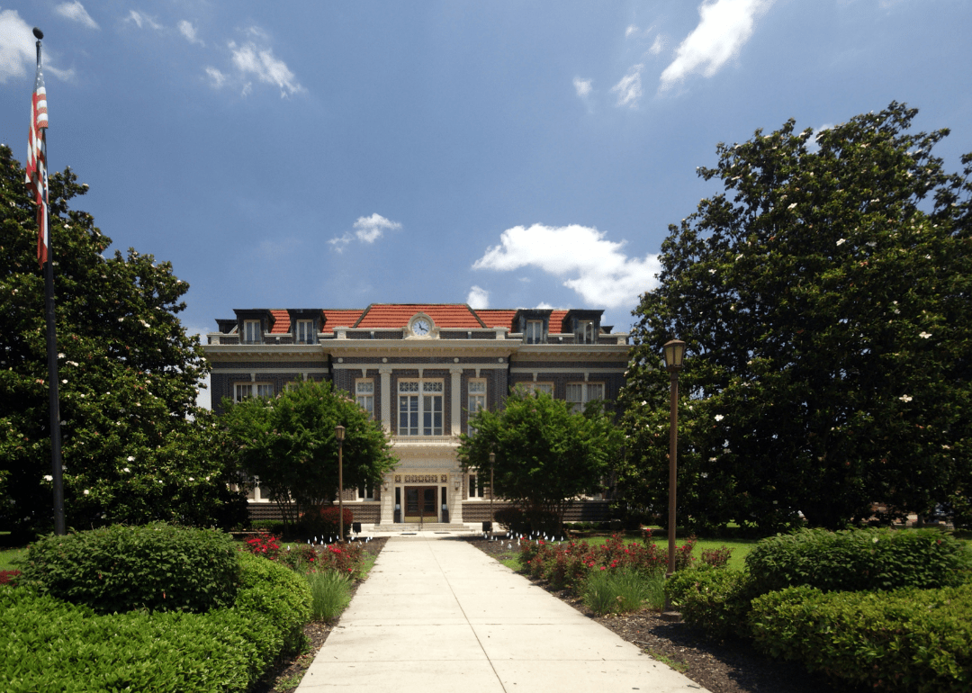 Warmest Decembers in Tunica County, Mississippi History Stacker