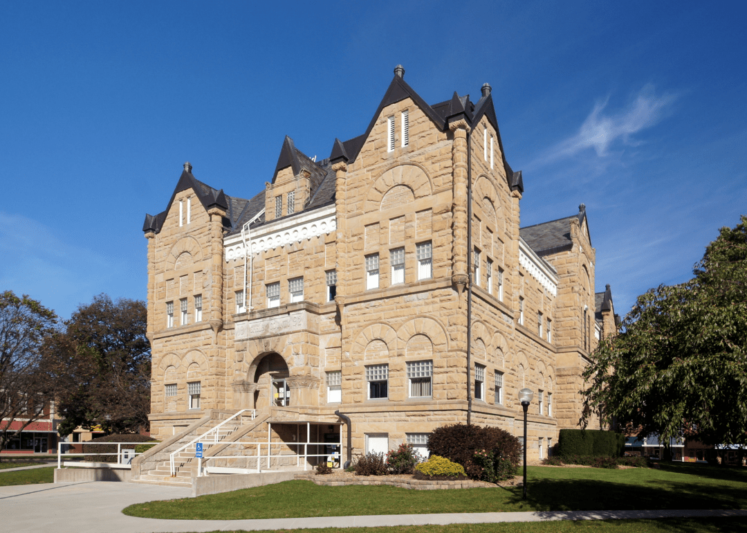 Warmest and Coldest January in Shelby County, Iowa History Stacker
