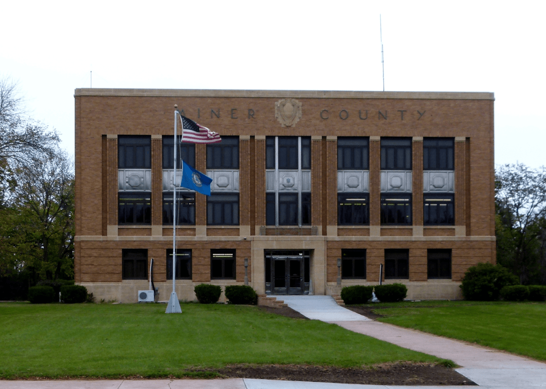 Warmest and Coldest Februaries in Miner County, South Dakota History