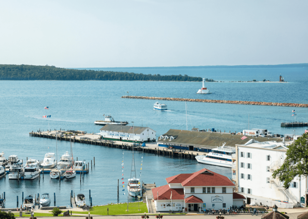 Warmest Decembers in Mackinac County, Michigan History Stacker