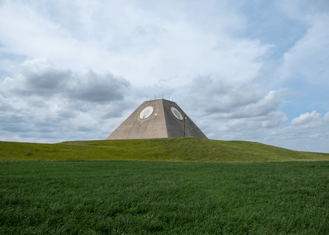 Warmest and Coldest Februaries in Cavalier County, North Dakota History