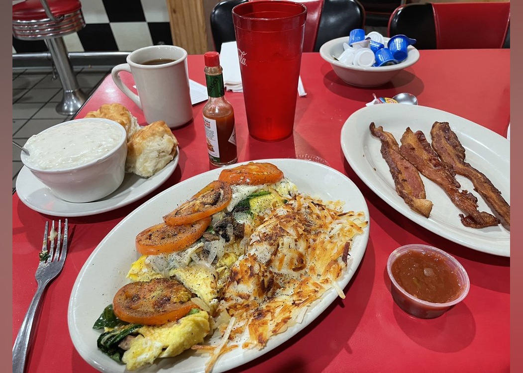 Highestrated Restaurants for Burgers in Tulsa, According to Yelp Stacker