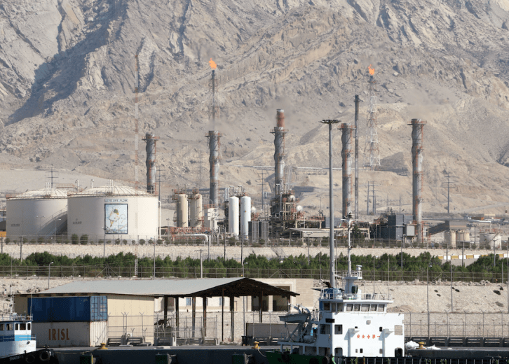 Largest Oil Fields in the World Stacker