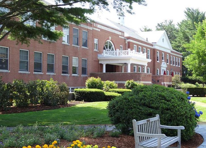 Colleges with the lowest graduation rates Stacker