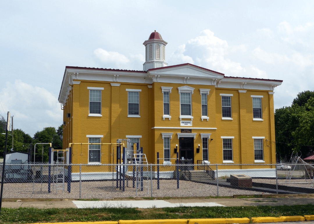 Warmest and Coldest January in Perry County, Indiana History Stacker