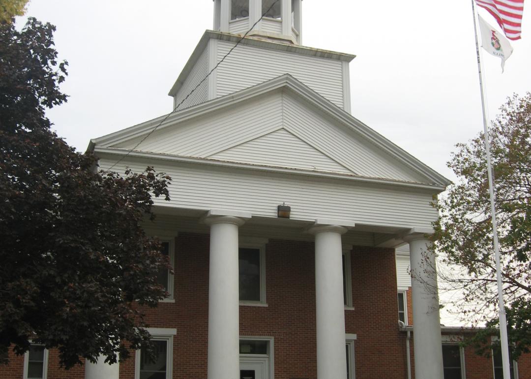 Where People in Henderson County, IL Are Moving to Most Stacker