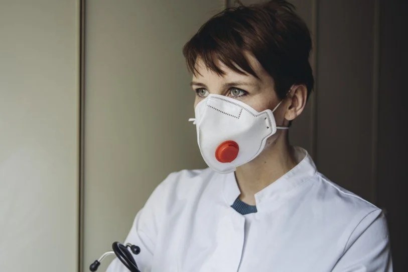 Millions of highgrade NHS face masks withdrawn over safety concerns