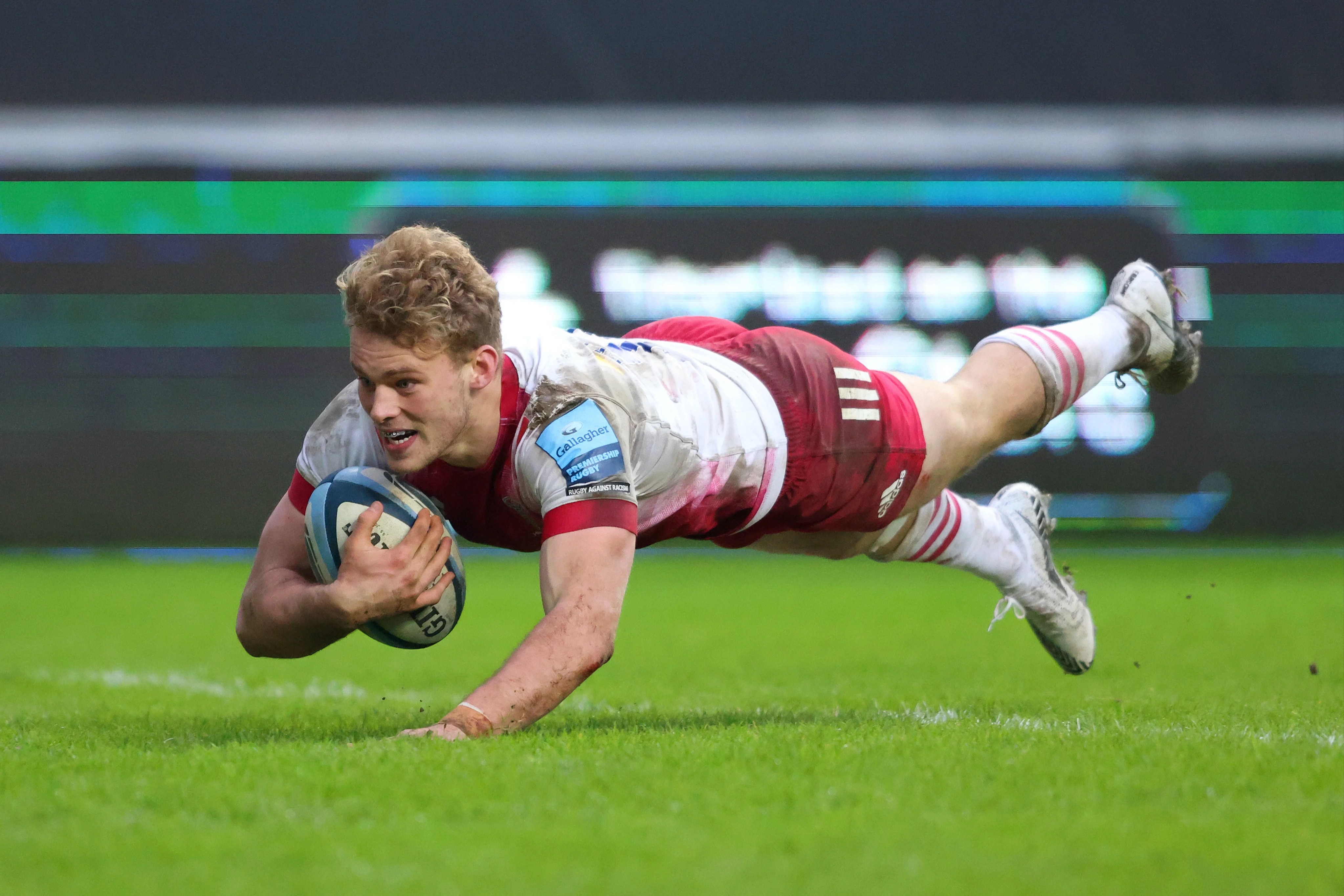 Louis Lynagh signs new contract with Harlequins after breakthrough