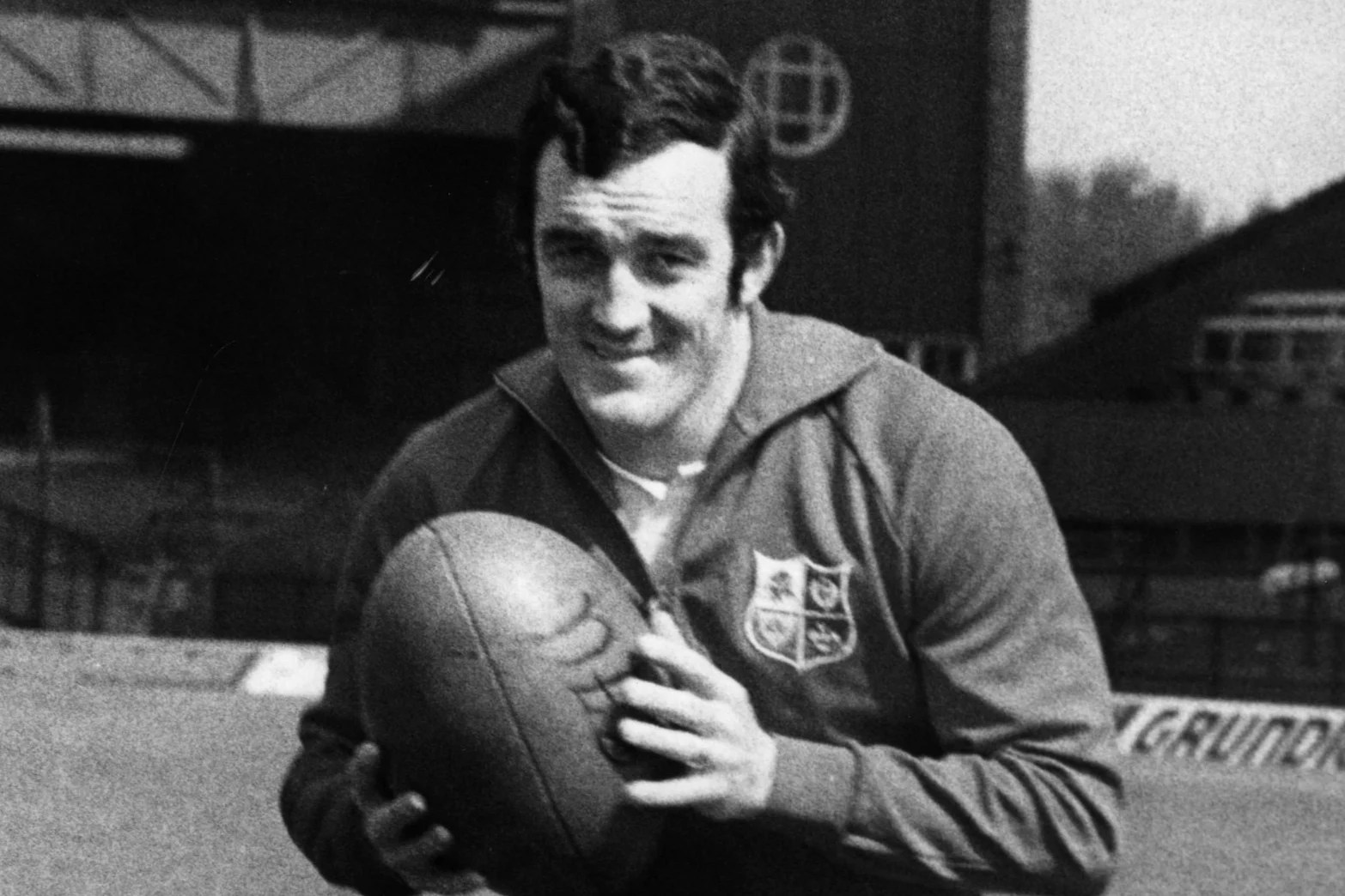 Phil Tributes pour in after Welsh rugby…