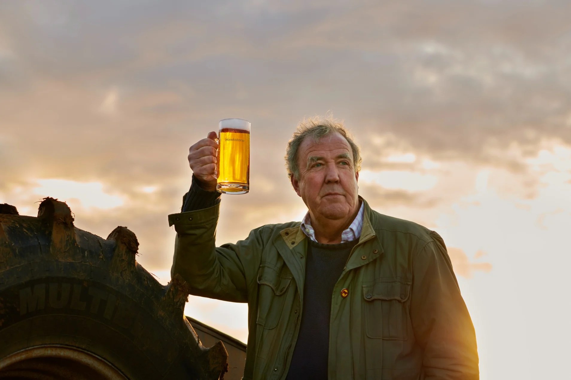 Clarkson promises to buy a pint for Londoners in the same pub as him