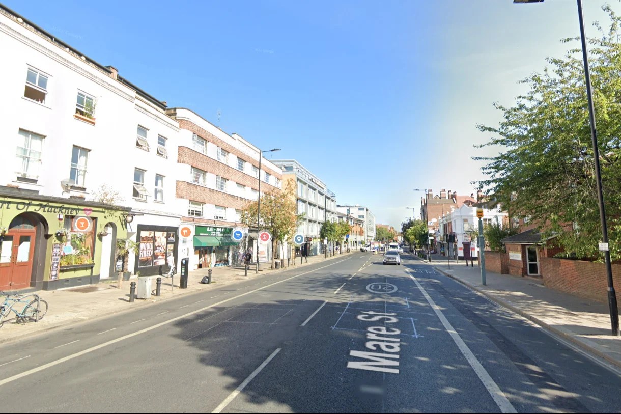 Murder probe underway after man stabbed to death in Hackney Evening