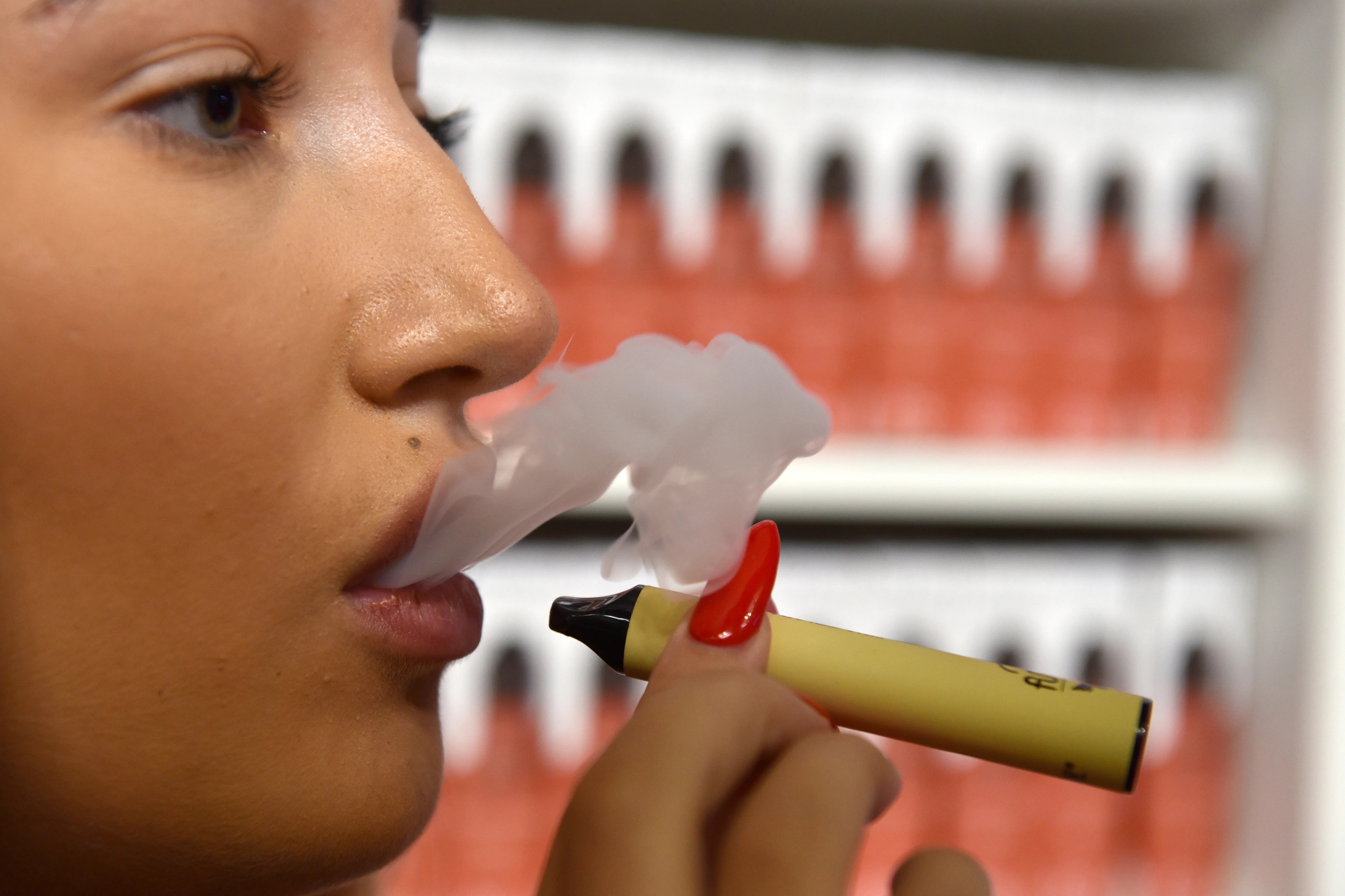 Councils call for ‘inherently unsustainable’ singleuse vapes to be banned by 2024 Evening