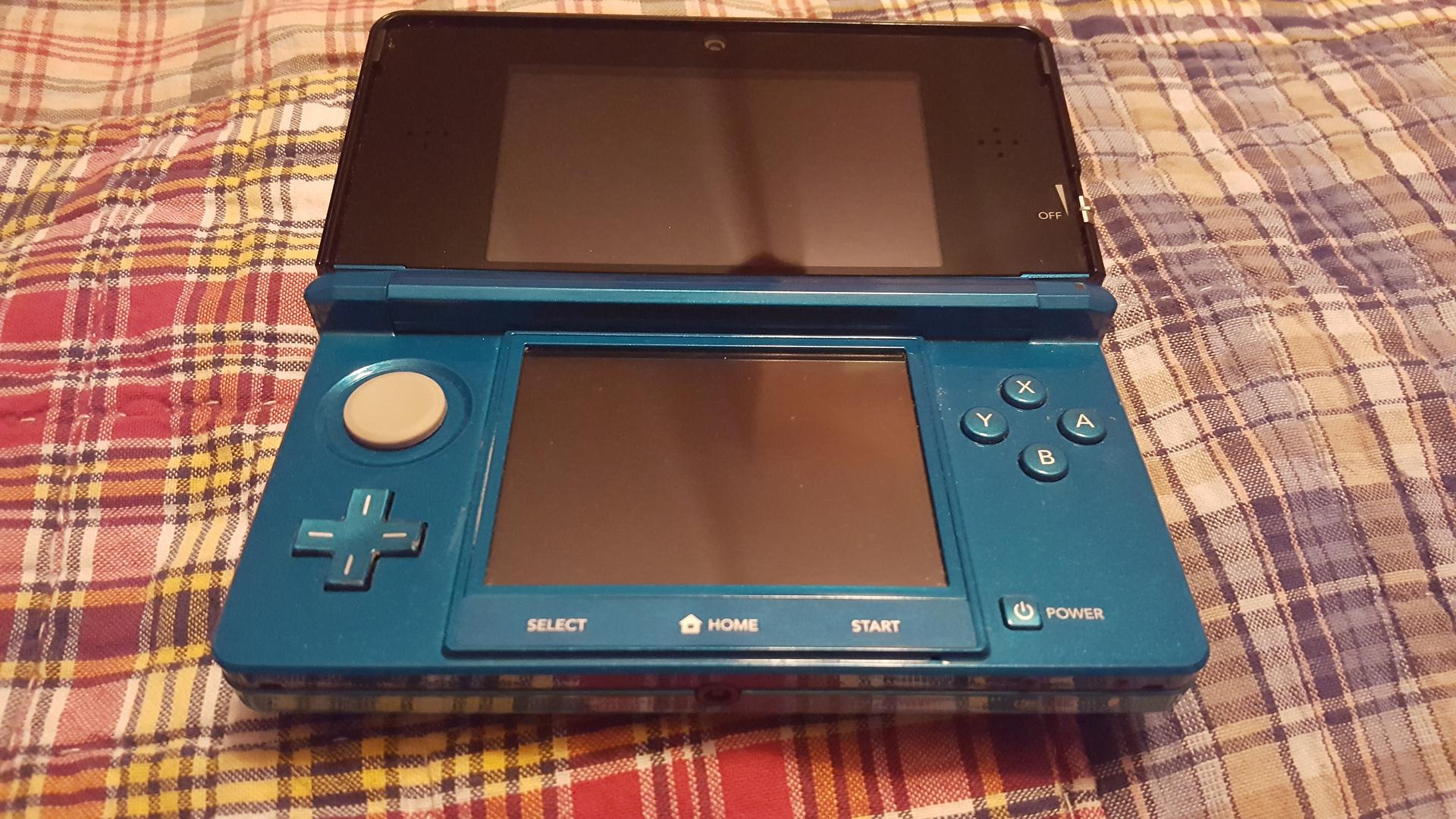 Nintendo 3DS Blue, 1GB LQNX84333 Swappa