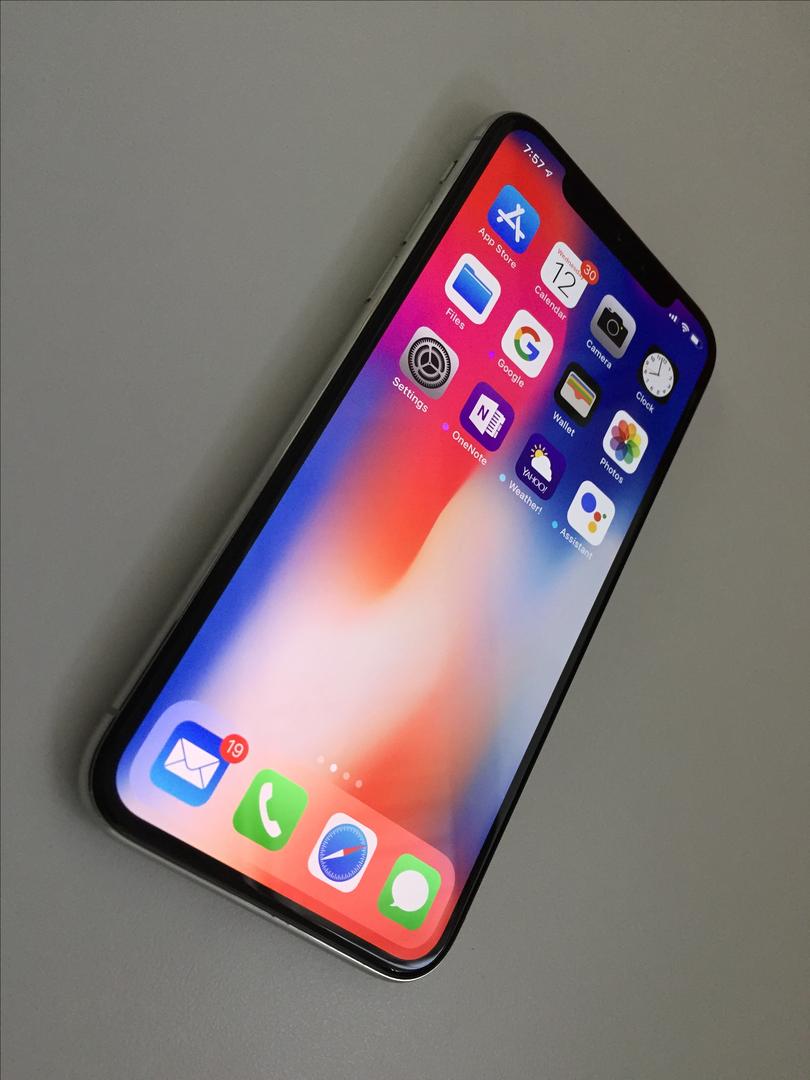 Apple iPhone X (Sprint) [A1865] Silver, 256 GB LRNH56030 Swappa