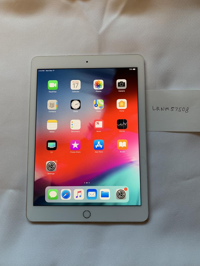 Apple iPad Pro 9.7" (WiFi) [A1673] Silver, 32 GB LRNM57508 Swappa