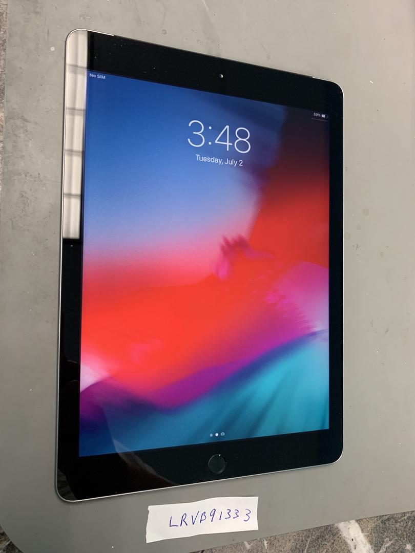 Apple iPad 5th Gen Unlocked, Gray, 32GB, A1823 LRVB91333 Swappa