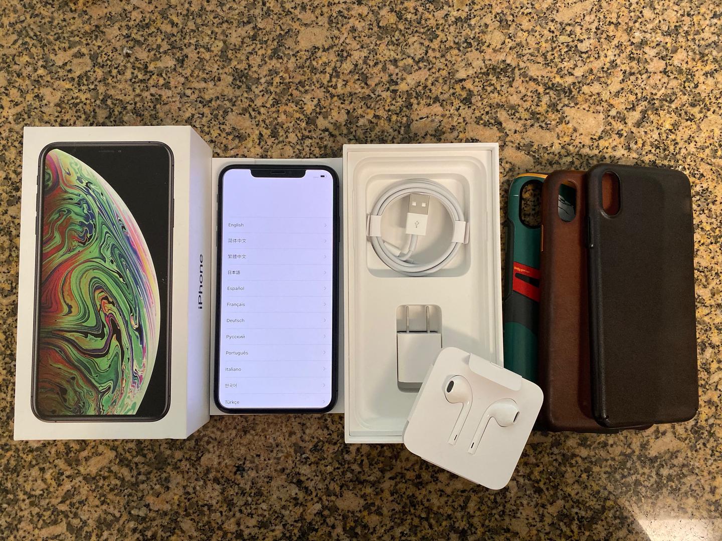 Apple iPhone Xs Max Verizon, Gray, 256GB, A1921 LRYS04417 Swappa