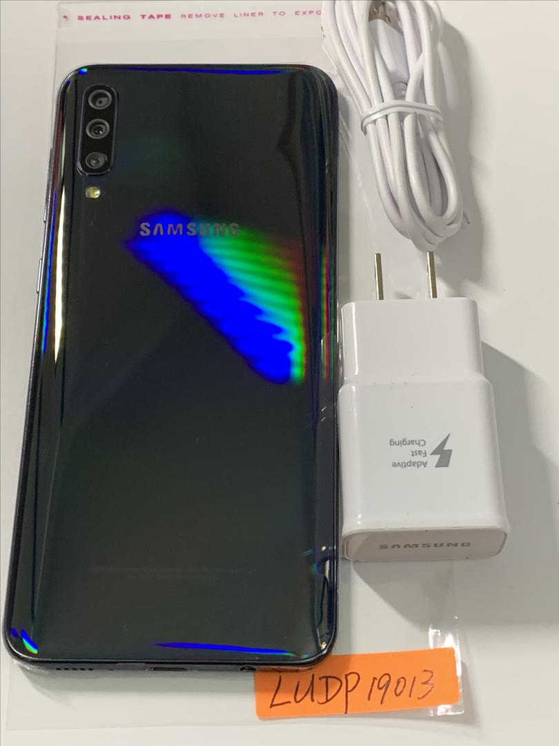 Samsung Galaxy A50 Unlocked, Black, 64GB, 4GB LUDP19013 Swappa