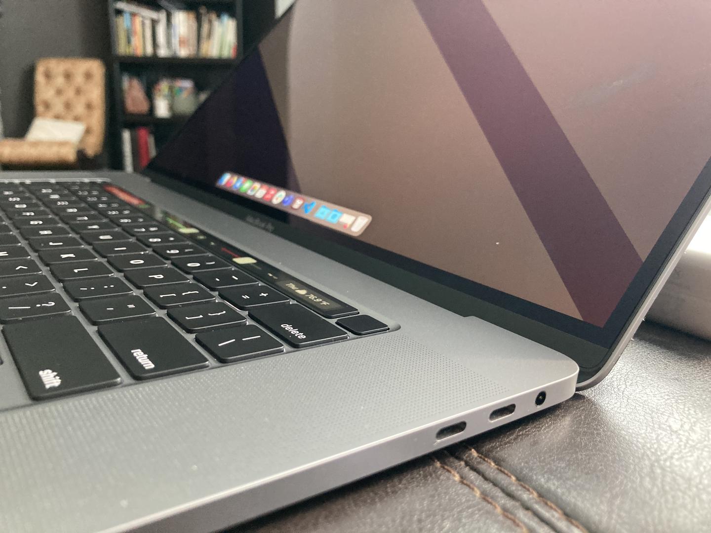 MacBook Pro 2019 16" I9, Gray, 1TB, 16GB LULC07620 Swappa