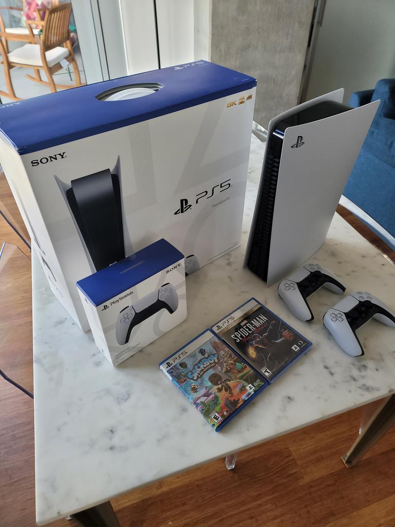 PlayStation 5 Standard Edition White, 825GB, Standard Edition