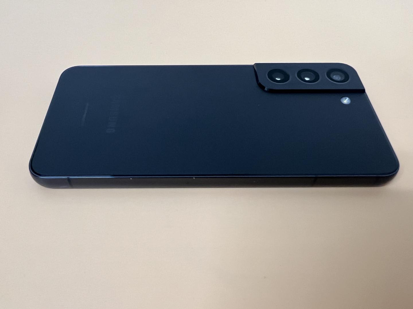 Samsung Galaxy S22 Unlocked, Black, 128GB, 8GB, SMS901U1 LWLE84271 Swappa