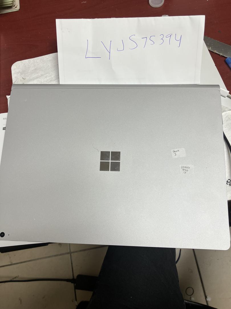 Microsoft Surface Book 3 I5, 256GB, 8GB, 13.5" LYJS75394 Swappa