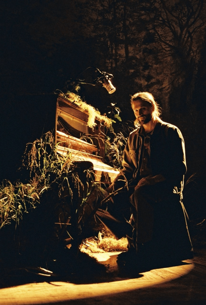 Hayden Thrope presents 'Aerial Songs' in live performance film V2 records