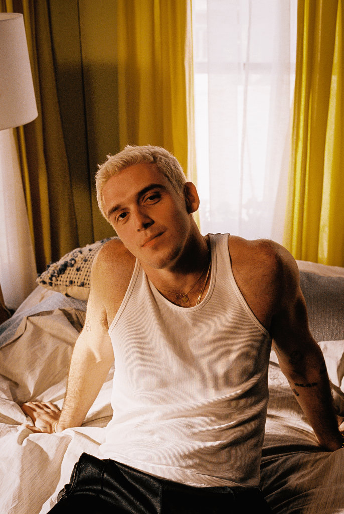 Lauv drops new single and video 'Tattoos Together' V2 records