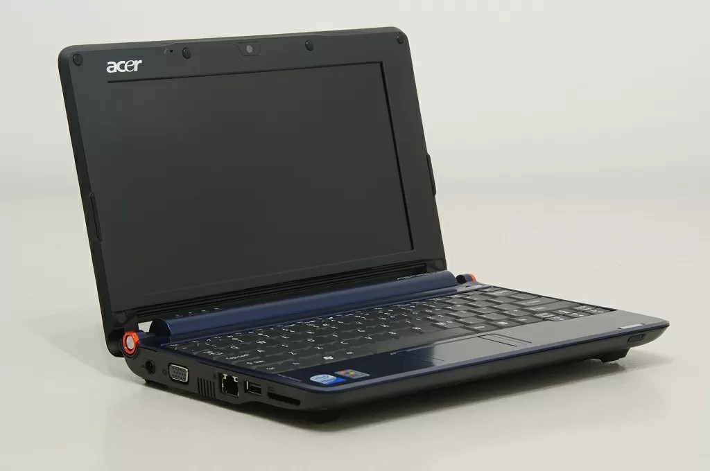 Netbook Roundup Lenovo Ideapad S10, Asus Eee 904HA, Acer Aspire One