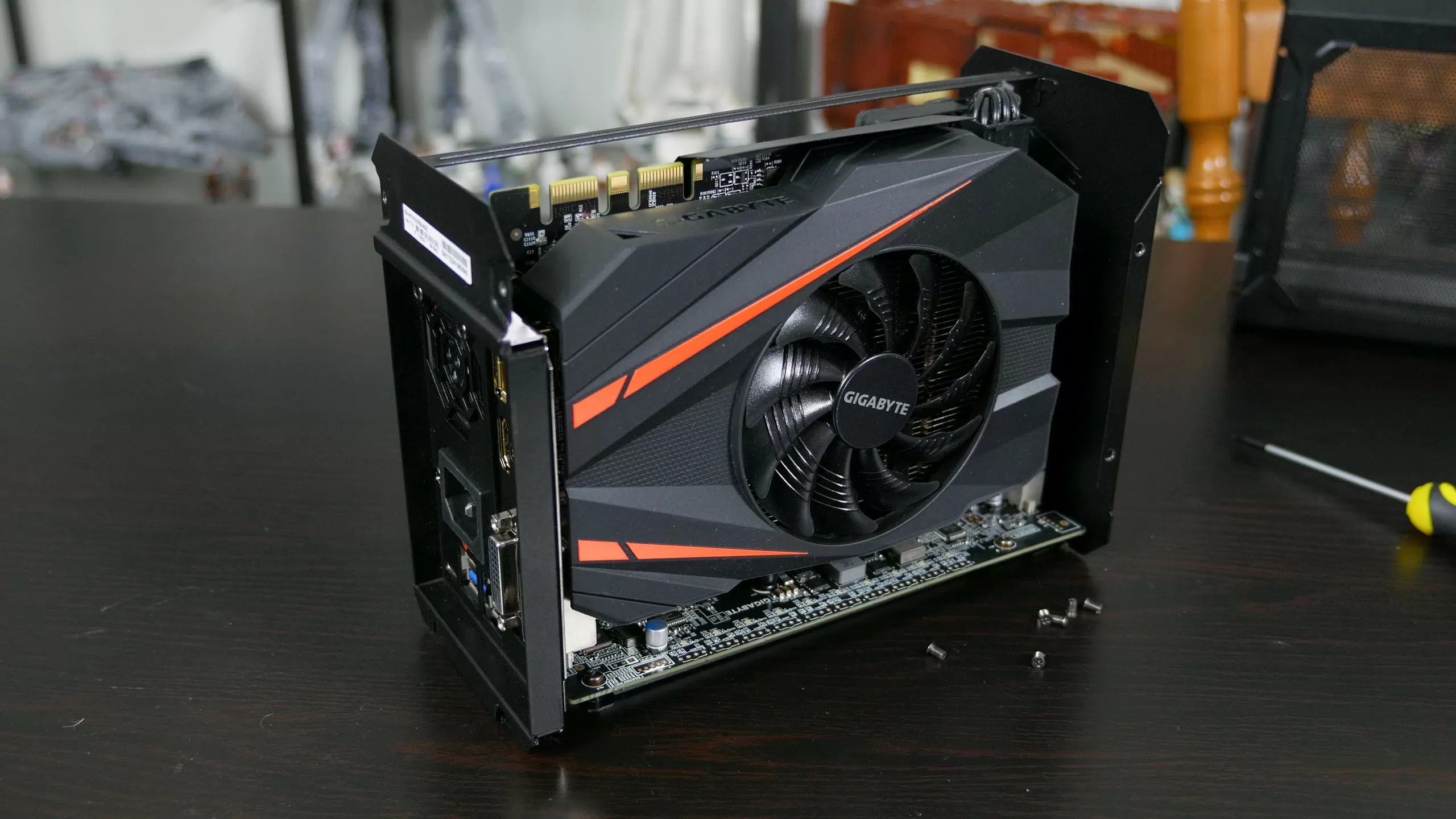 Gigabyte Aorus GTX 1070 Gaming Box Review Photo Gallery TechSpot