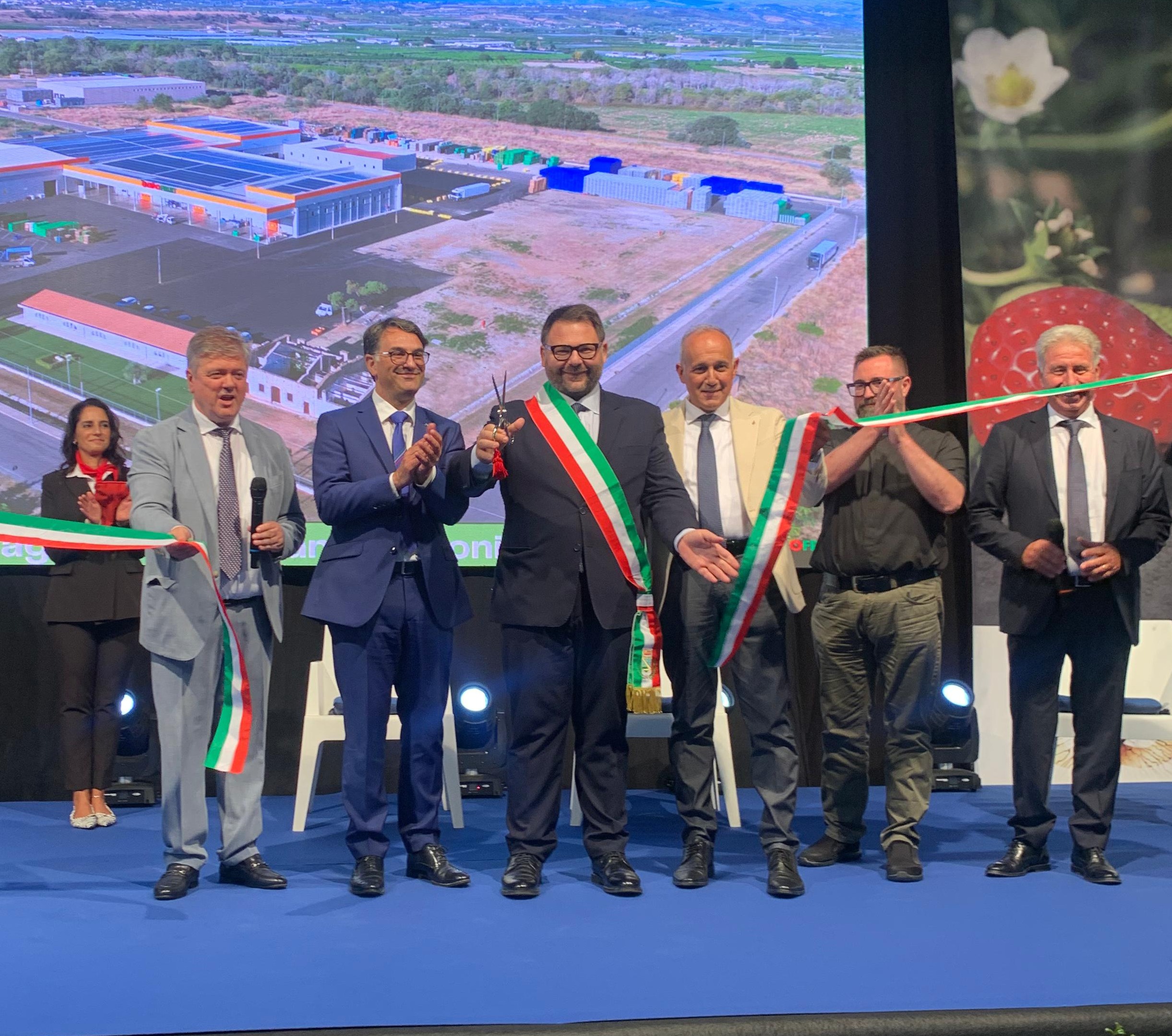 Apofruit: a Scanzano Jonico festa, investimenti e futuro