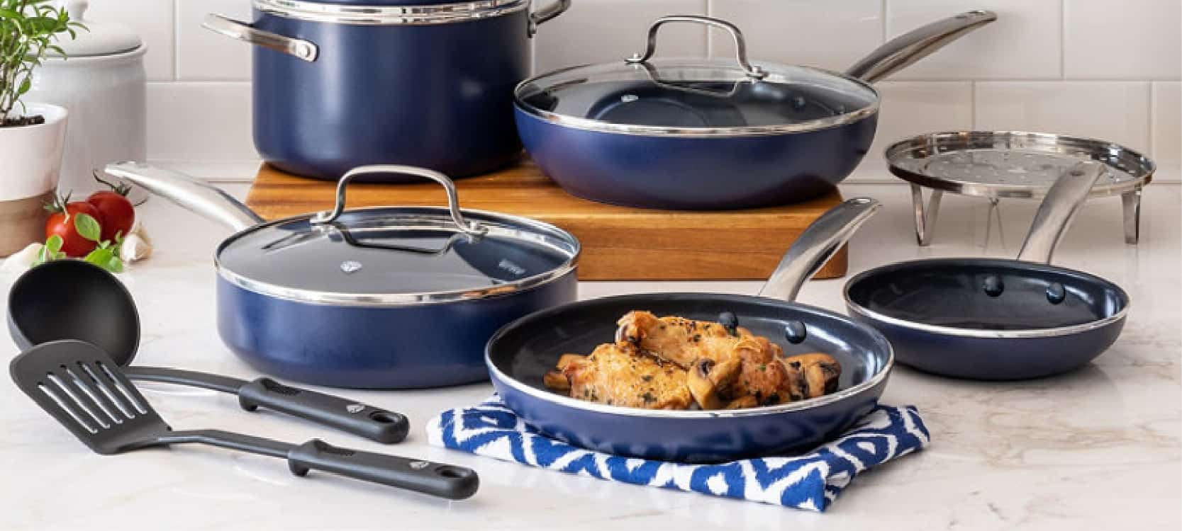An InDepth Review of The Blue Diamond Pan Daring Kitchen