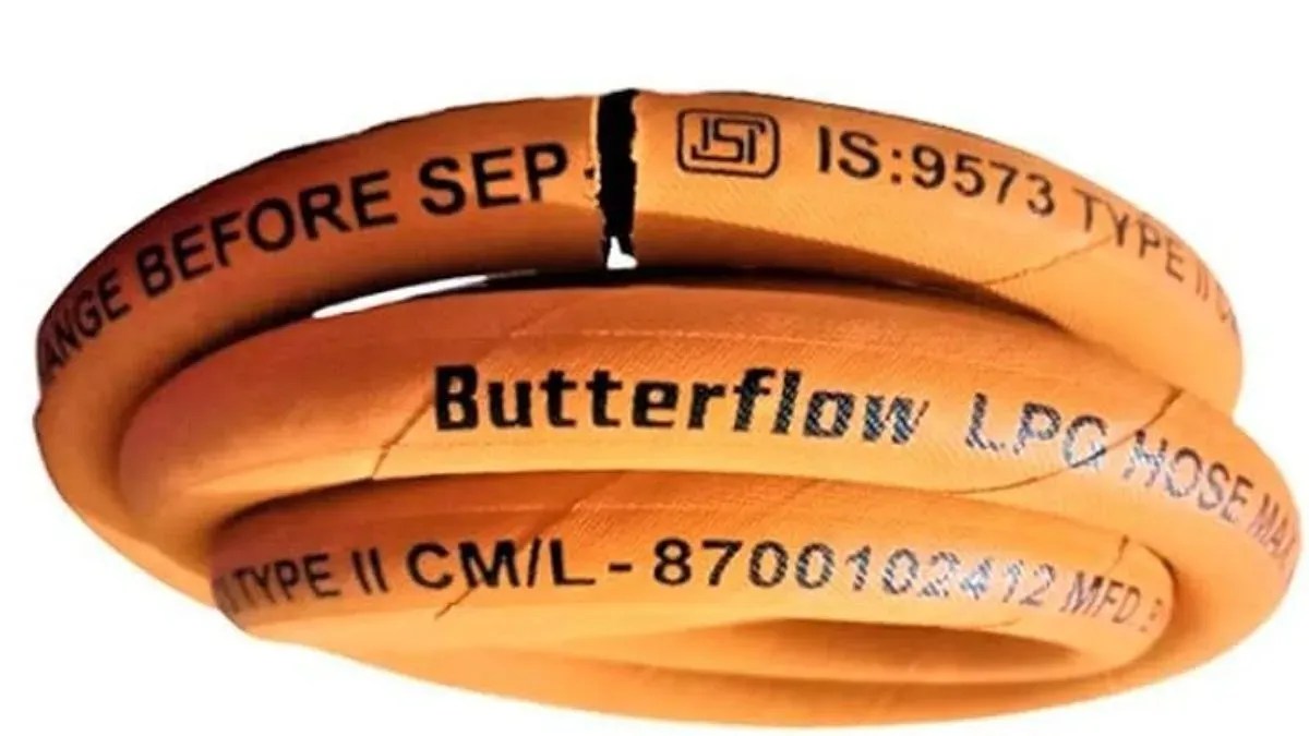 घर के गैस सिलिंडर के पाइप की एक्सपायरी डेट जरूर पता कर लें, हादसे का डर