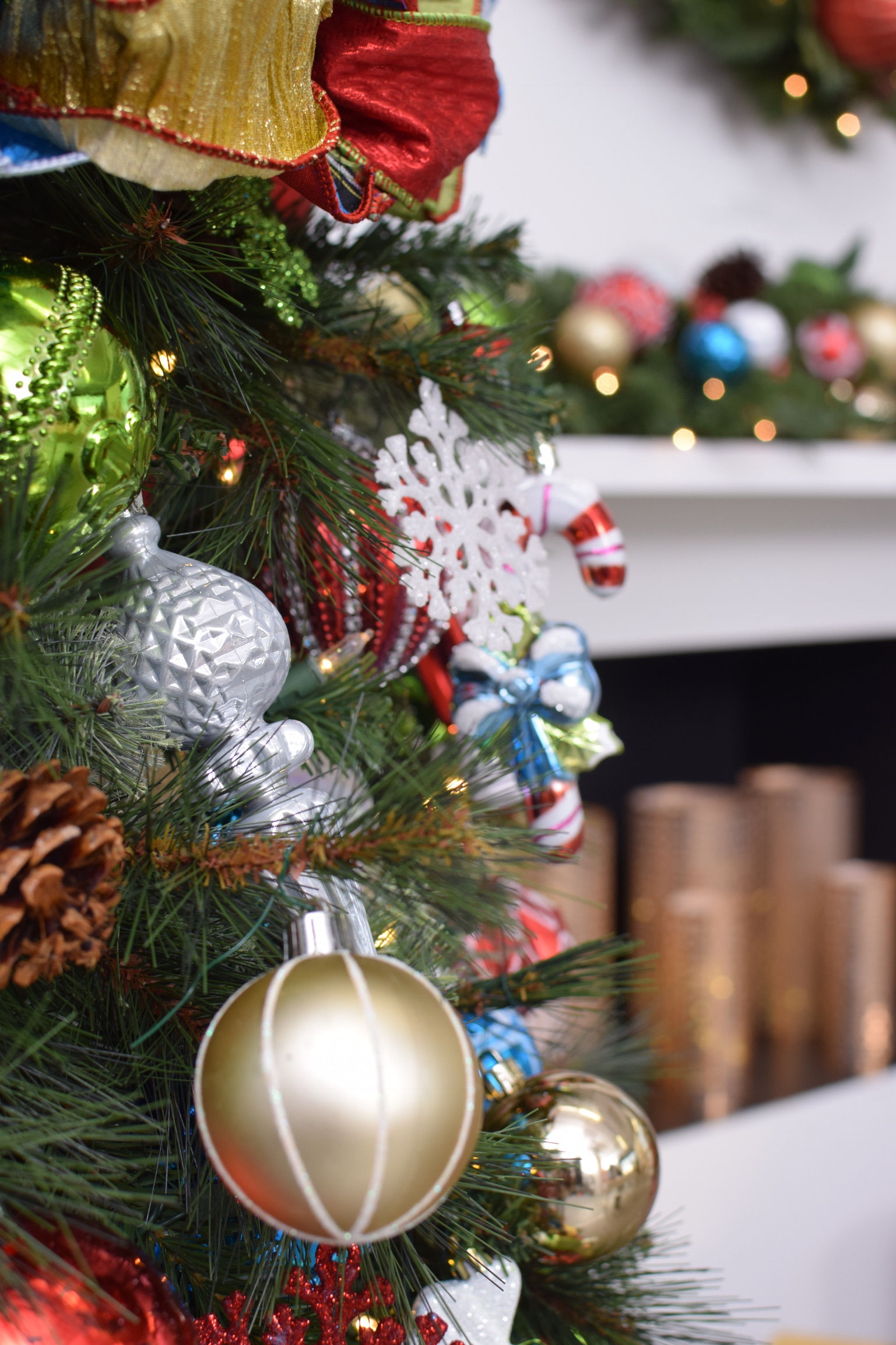 Christmas Decor Com Indoor Holiday Decorating with The Home Depot on Facebook The Martha