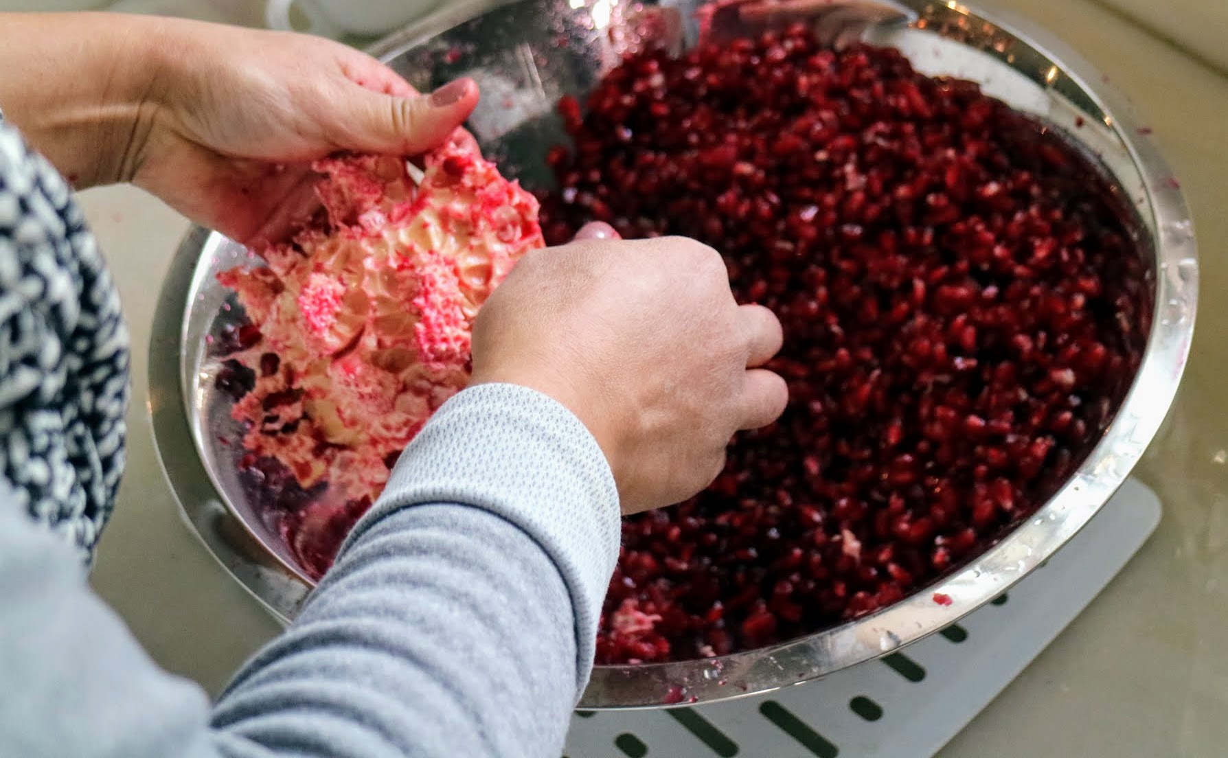 Juicing Pomegranates The Martha Stewart Blog