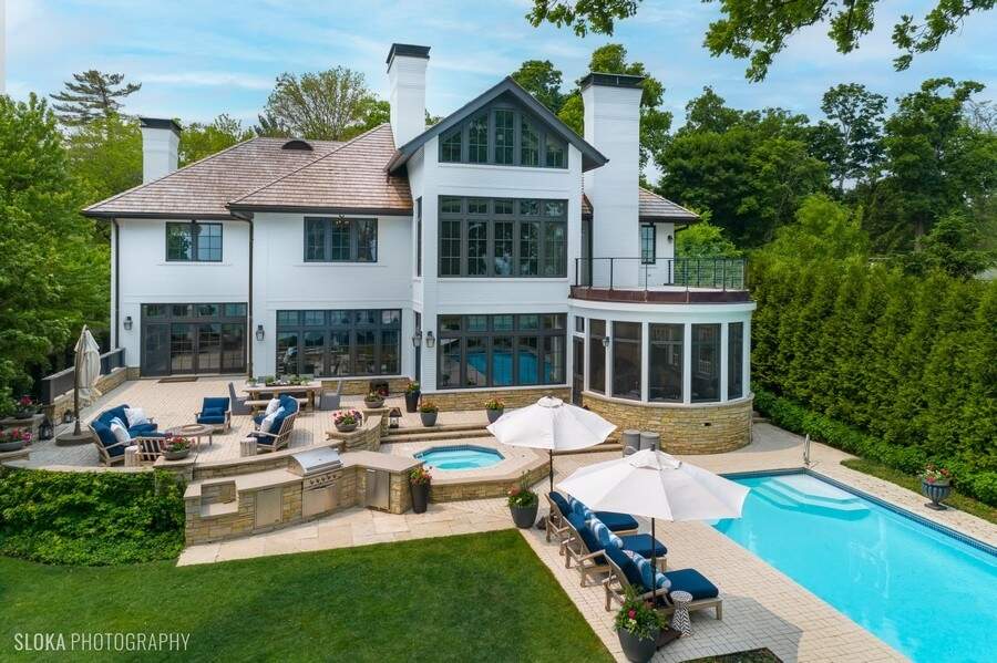 Luxe 13MPriced Home Under Contract in Just 2 Weeks